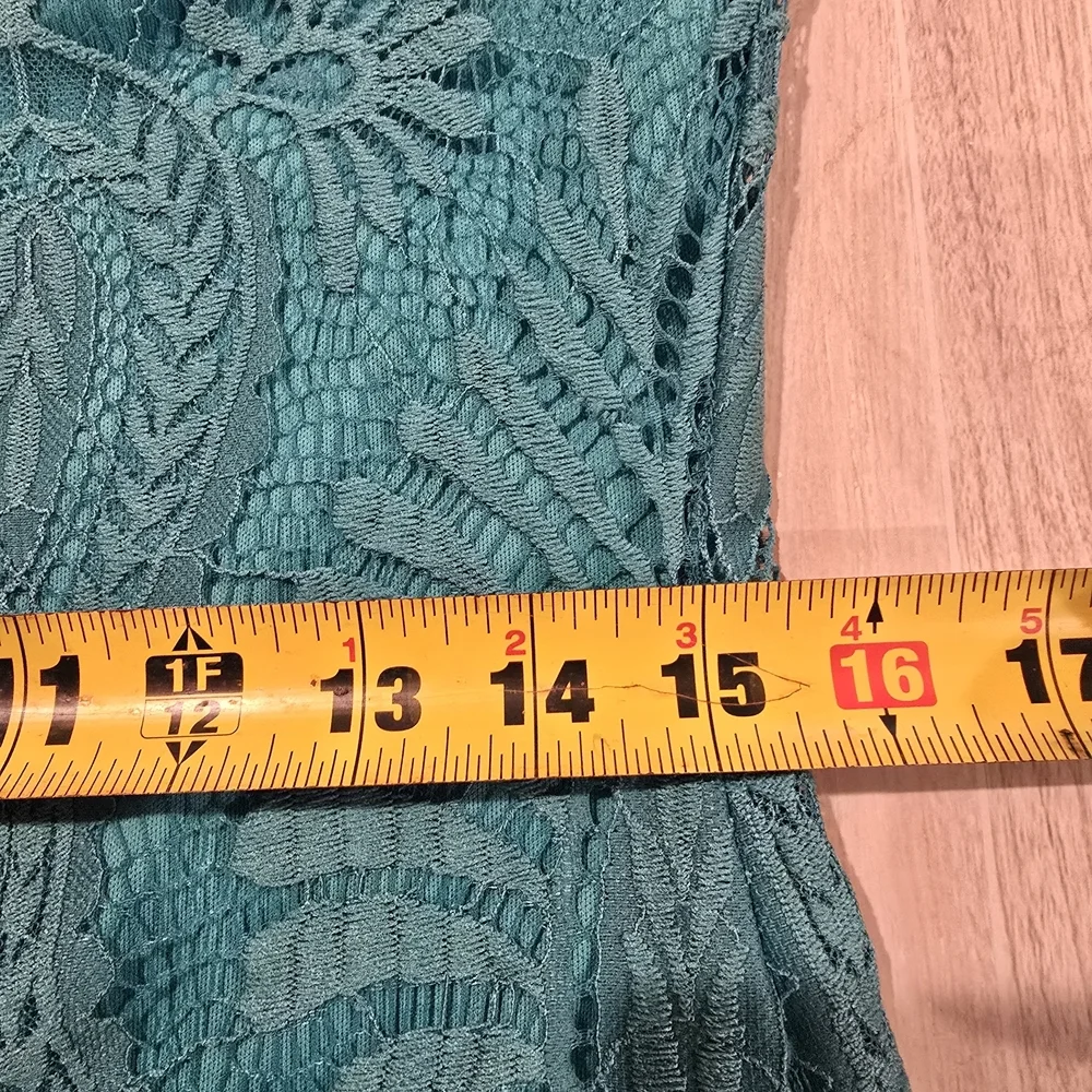 Eilly Bazar Bell Sleeve Scallop Hem Guipure Lace Fitted Dress Teal Size Large. - Picture 12 of 13